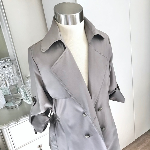 Short Trench Coat - Picture 10 of 10